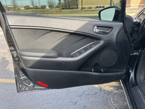 Used 2016 Kia Forte LX image 14