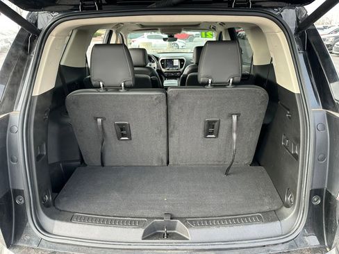 Used 2021 GMC Acadia Denali w/ Denali Ultimate Package image 10