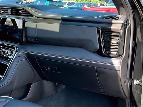 Used 2025 GMC Sierra 2500 AT4X AWD/4WD image 25