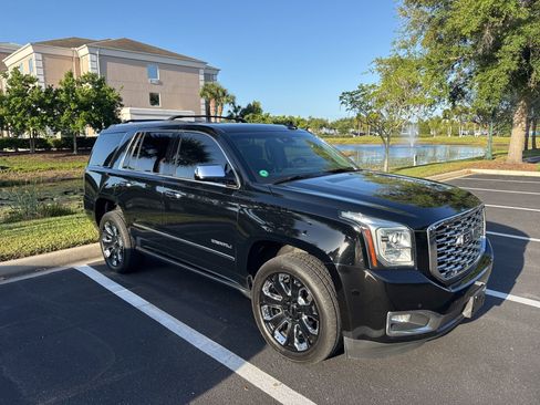 Used 2019 GMC Yukon Denali w/ Denali Ultimate Package image 2