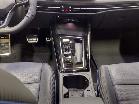 New 2026 Volkswagen Golf image 39