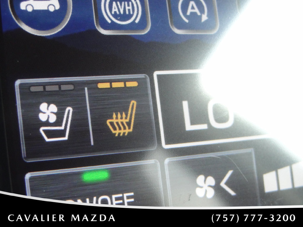 Used 2025 Subaru Outback Touring XT AWD/4WD image 40