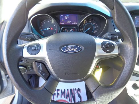 Used 2014 Ford Focus SE FWD image 9