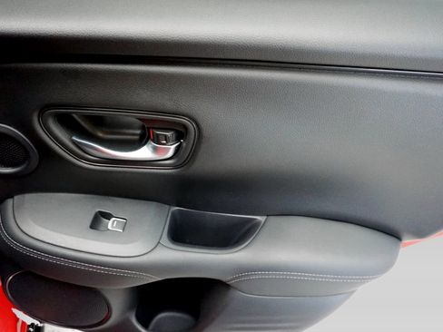 Used 2024 Honda HR-V EX-L image 16