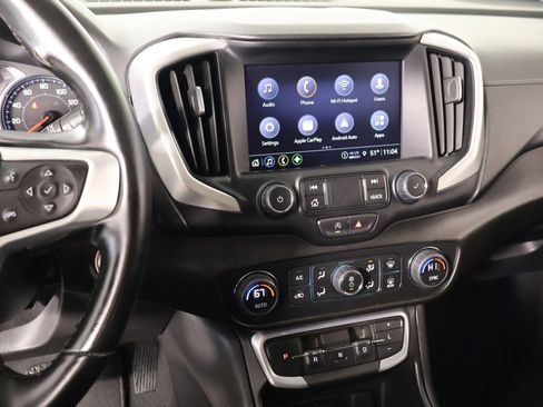 Used 2024 GMC Terrain SLT image 5
