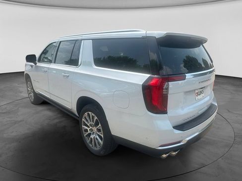 New 2026 GMC Yukon XL Denali w/ Denali Reserve Package AWD/4WD image 9