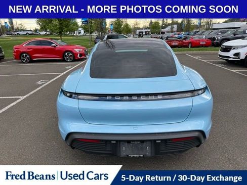 Used 2024 Porsche Taycan image 9