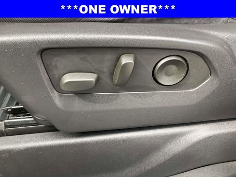 Used 2023 Chevrolet Silverado 1500 Custom RWD image 16