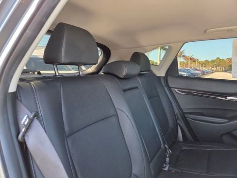 Used 2023 Kia Seltos EX image 14