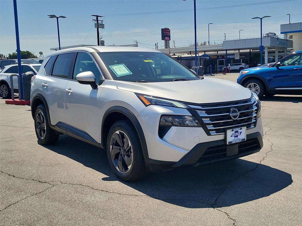 Used 2024 Nissan Rogue SV AWD/4WD image 27