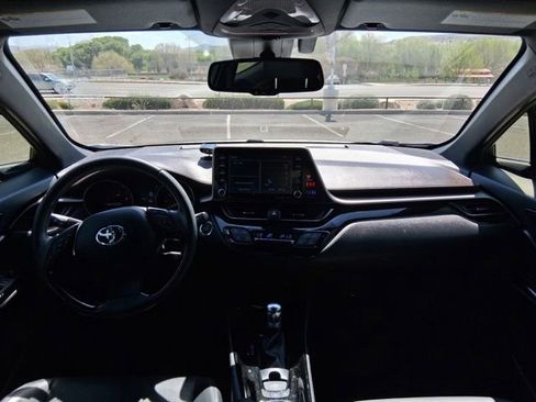 Used 2019 Toyota C-HR Limited image 14