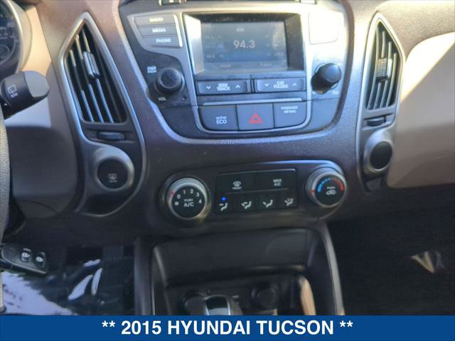 Used 2015 Hyundai Tucson GLS w/ Option Group 02 FWD image 17