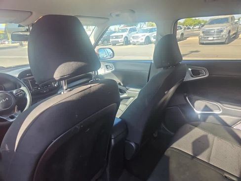 Used 2024 Kia Soul LX w/ Option Group 015 FWD image 11