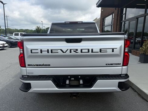 Used 2020 Chevrolet Silverado 1500 Custom w/ Custom Value Package AWD/4WD image 5