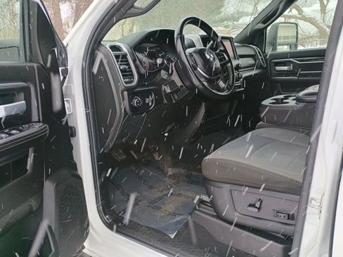 Used 2024 RAM 2500 Big Horn image 25