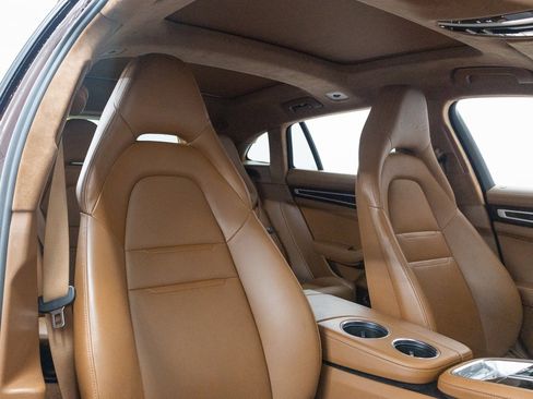 Used 2018 Porsche Panamera Turbo S image 31