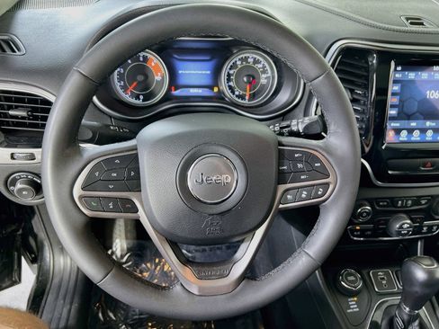 Used 2022 Jeep Cherokee Limited AWD/4WD image 11