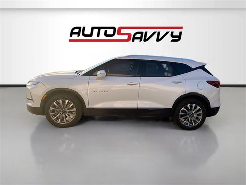 Used 2024 Chevrolet Blazer Premier w/ Driver Confidence II Package image 4