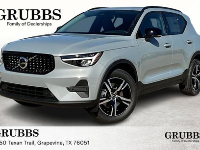 New 2026 Volvo XC40 B4 Core
