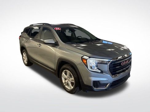 Certified 2024 GMC Terrain SLE w/ Driver Convenience Package AWD/4WD image 8