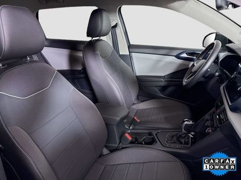 Used 2023 Volkswagen Taos SE image 28