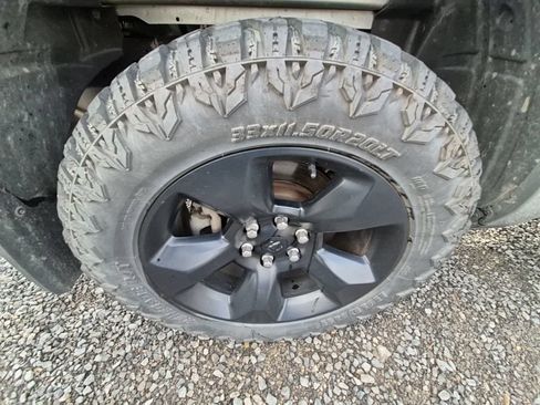 Used 2024 RAM 1500 Tradesman w/ Night Edition AWD/4WD image 9
