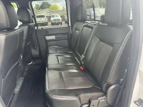 Used 2016 Ford F250 Lariat w/ Lariat Interior Package image 16