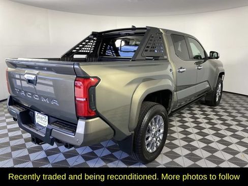 Used 2024 Toyota Tacoma Limited w/ Limited Package (LT) AWD/4WD image 9