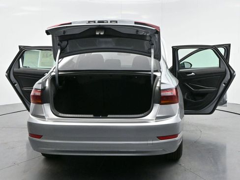 Used 2019 Volkswagen Jetta S image 38