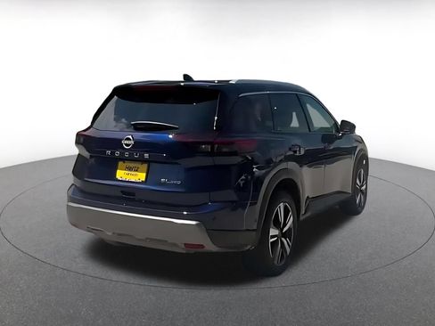 Used 2026 Nissan Rogue SL AWD/4WD image 14