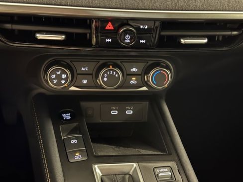 New 2025 Nissan Kicks SV image 16