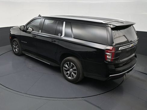 Used 2024 Chevrolet Suburban LS RWD image 14