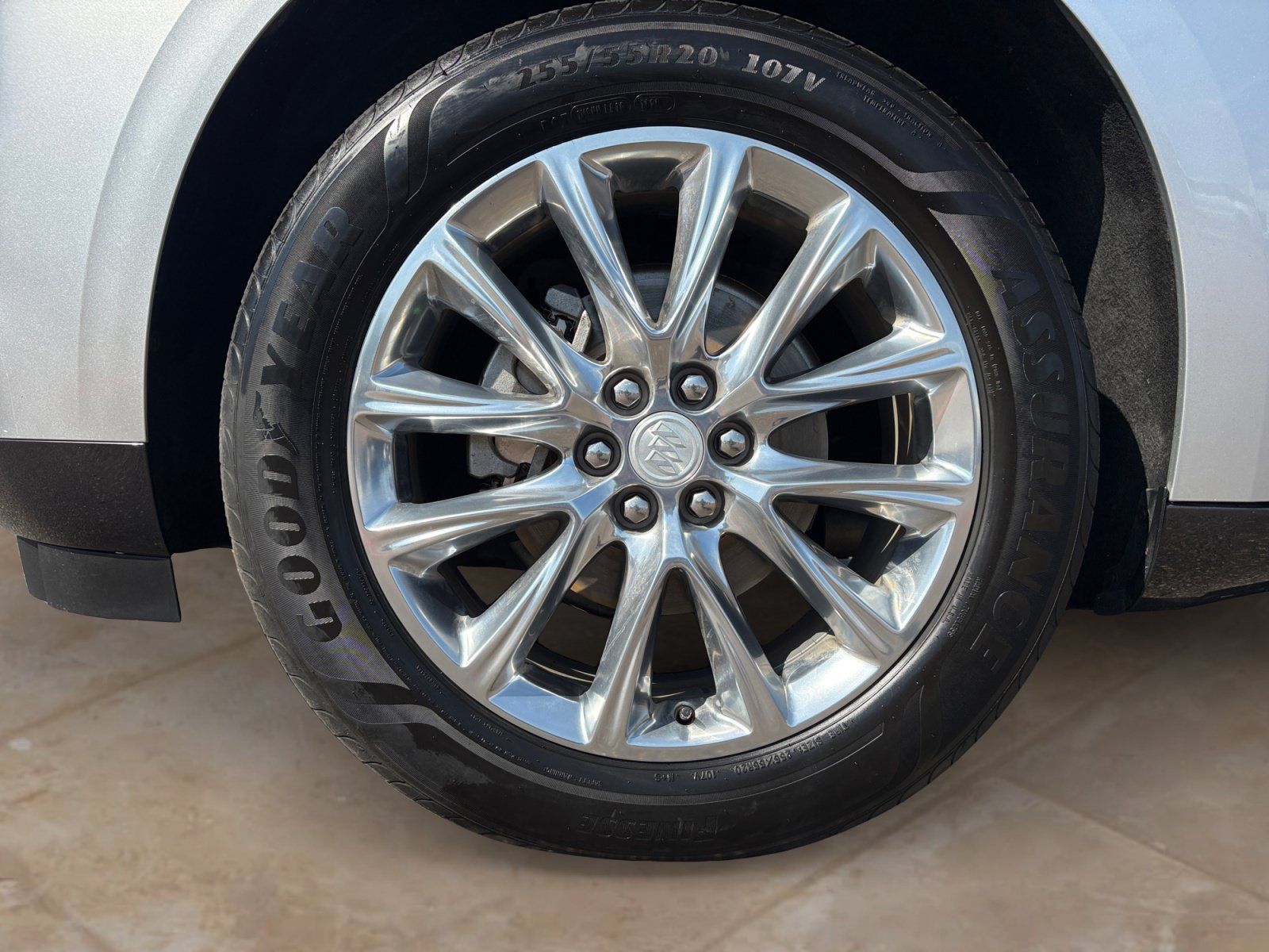 Used 2019 Buick Enclave Essence FWD image 31