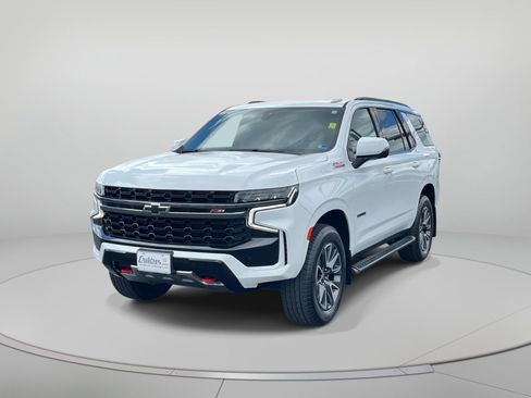 Used 2022 Chevrolet Tahoe Z71 w/ Luxury Package AWD/4WD image 8