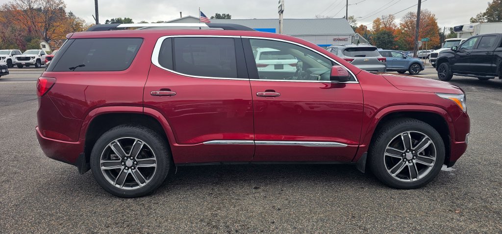 Used 2019 GMC Acadia Denali w/ Technology Package AWD/4WD image 9
