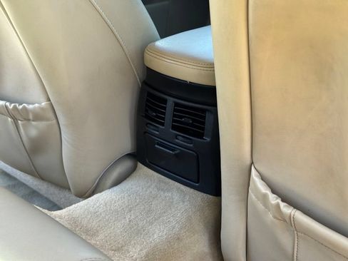 Used 2008 Lexus IS 250 w/ Premium Pkg RWD image 21