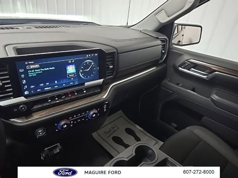Used 2023 Chevrolet Silverado 1500 RST AWD/4WD image 28
