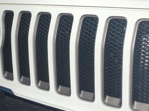 Certified 2022 Jeep Wrangler Unlimited Rubicon w/ Cold Weather Group image 24