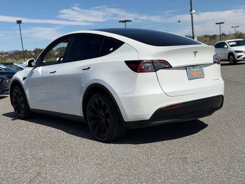 Used 2023 Tesla Model Y Long Range image 10