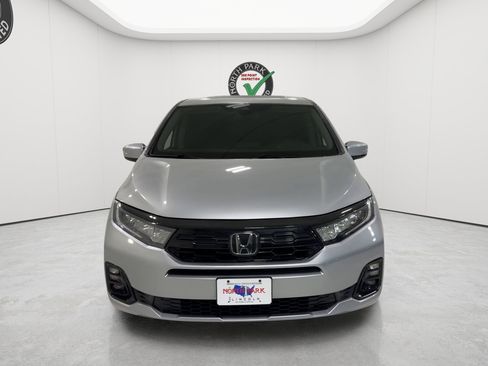 Used 2025 Honda Odyssey Elite image 8