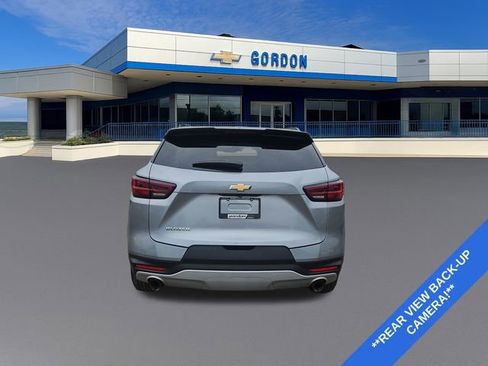 Used 2023 Chevrolet Blazer LT w/ Convenience Package FWD image 4