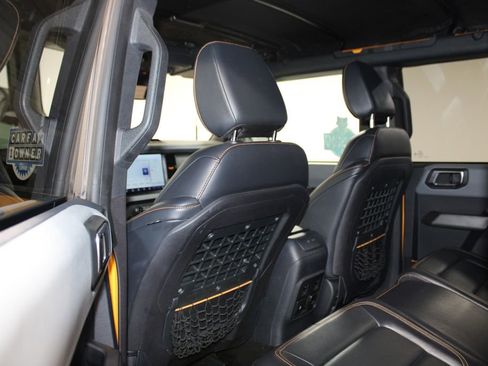 Used 2021 Ford Bronco Badlands image 28