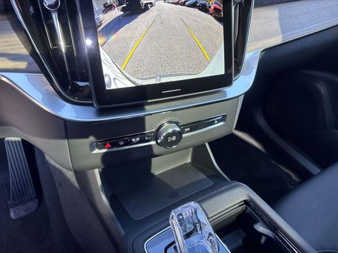 New 2026 Volvo XC90 B6 Plus w/ Protection Package Premier image 22