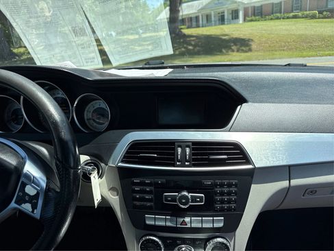 Used 2014 Mercedes-Benz C 250 Sedan image 12