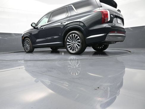 Certified 2025 Hyundai Palisade Calligraphy AWD/4WD image 34