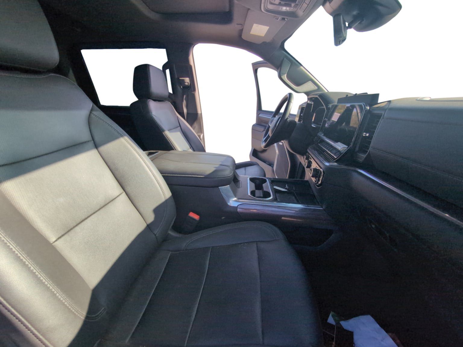 Used 2024 Chevrolet Silverado 2500 LTZ w/ LTZ Plus Package AWD/4WD image 17
