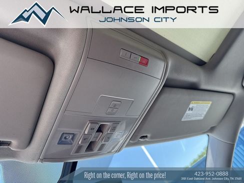 Used 2021 Volkswagen Atlas SE w/ Panoramic Sunroof Package FWD image 15