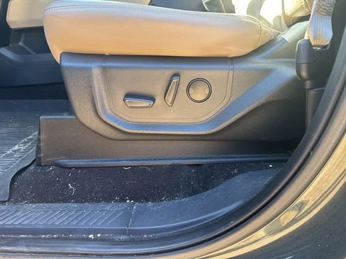 Certified 2022 Ford Expedition XLT image 25