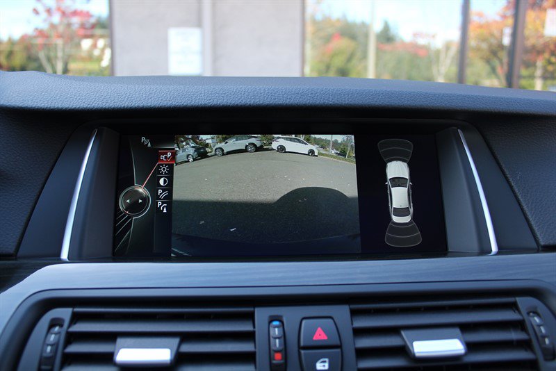 Used 2014 BMW 535i xDrive Sedan AWD/4WD image 12