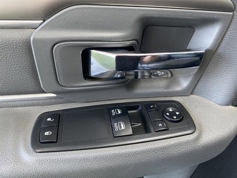 Used 2018 RAM 2500 Tradesman w/ Power & Remote Entry Group image 11